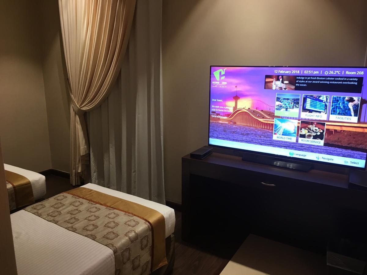 Home Inn Hotel Suites 알크호바르 외부 사진